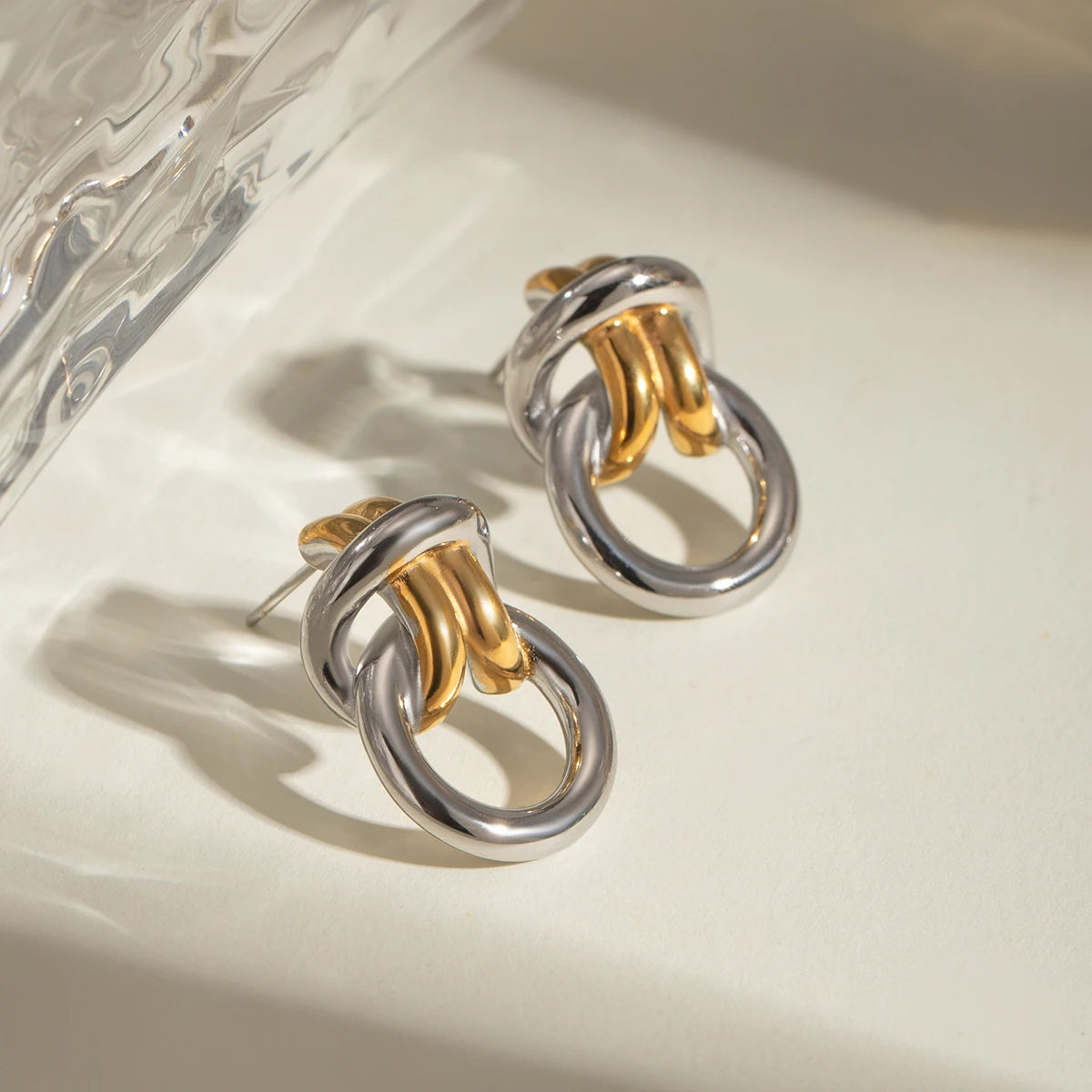 MULTICOLORED VINTAGE EARRINGS