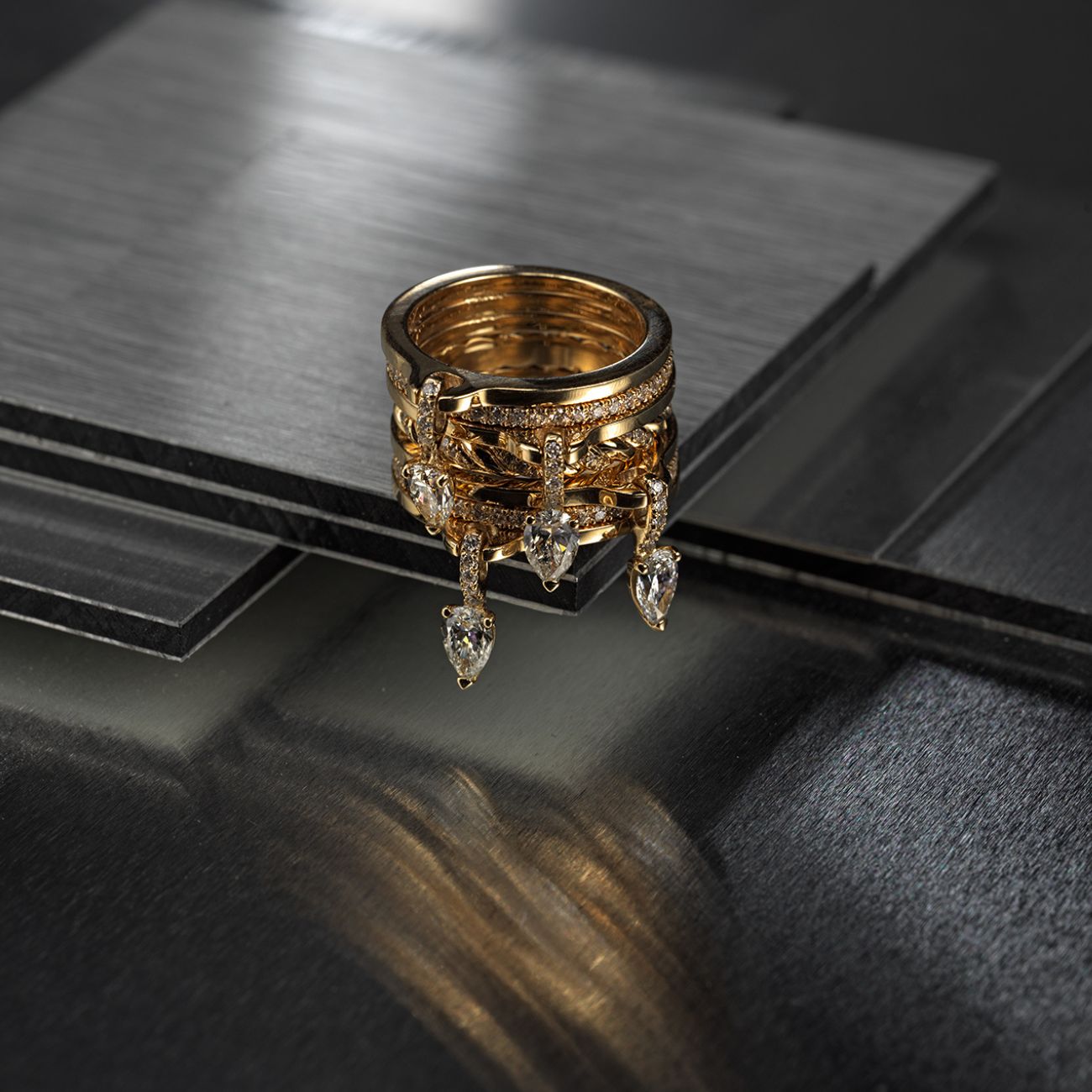 ALAYA Tear Droplet Rings